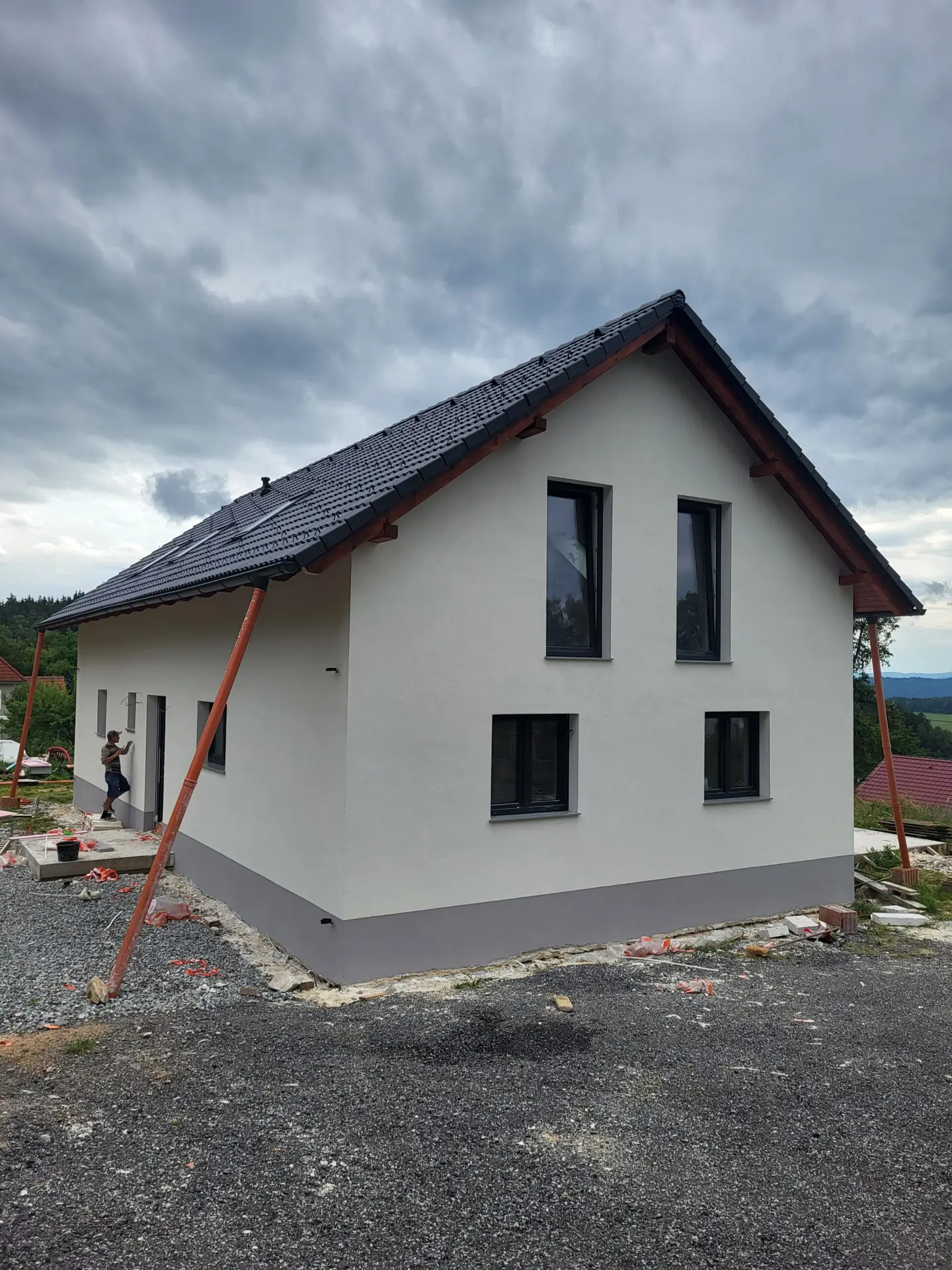 Rodinný dům Ostrov – realizace zateplení fasády